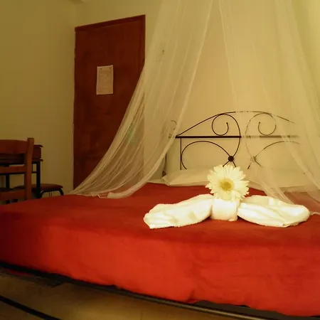 Mirsini Pansion Guest house